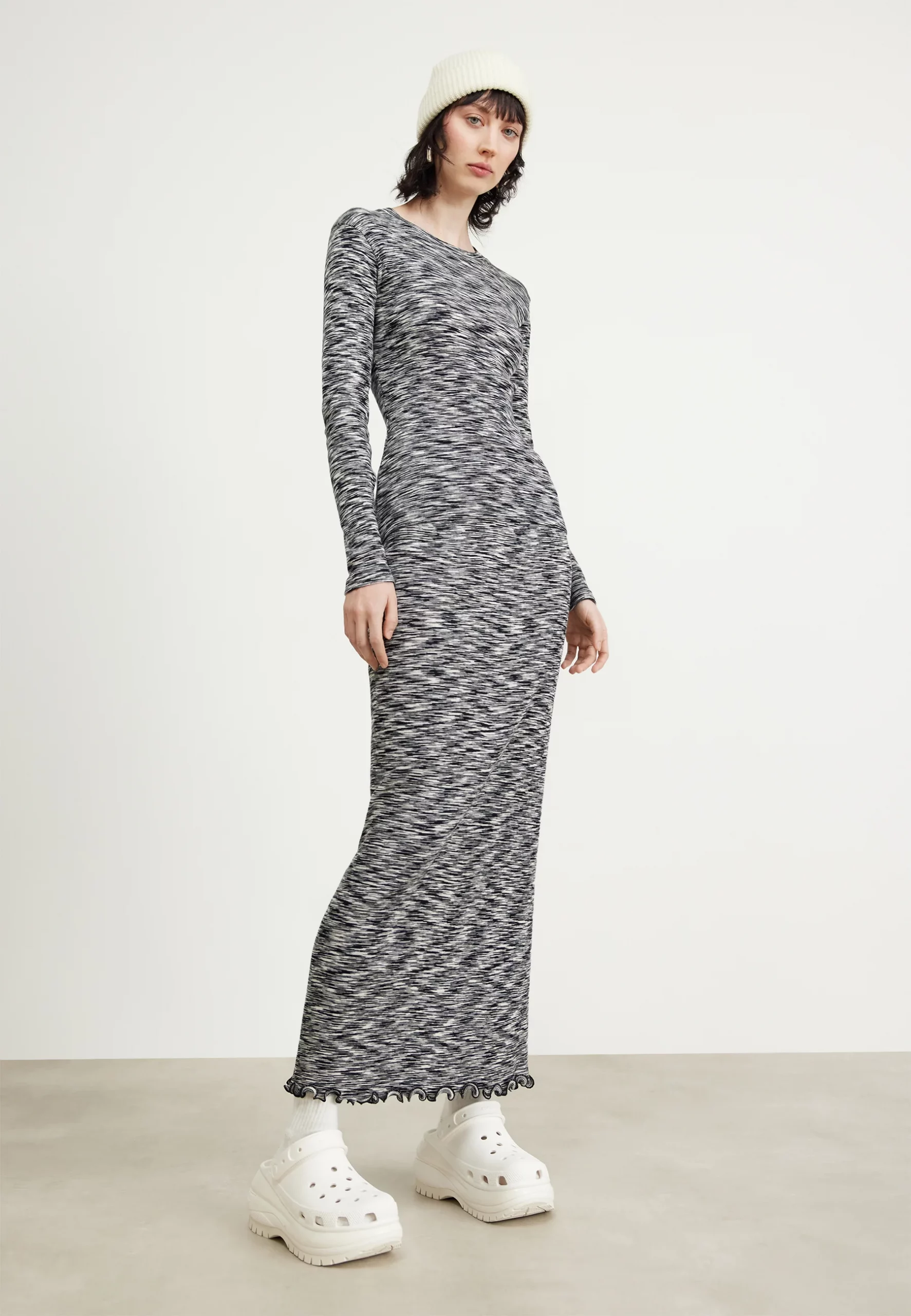 d323ce30d05f44d1a42c6a2443721387