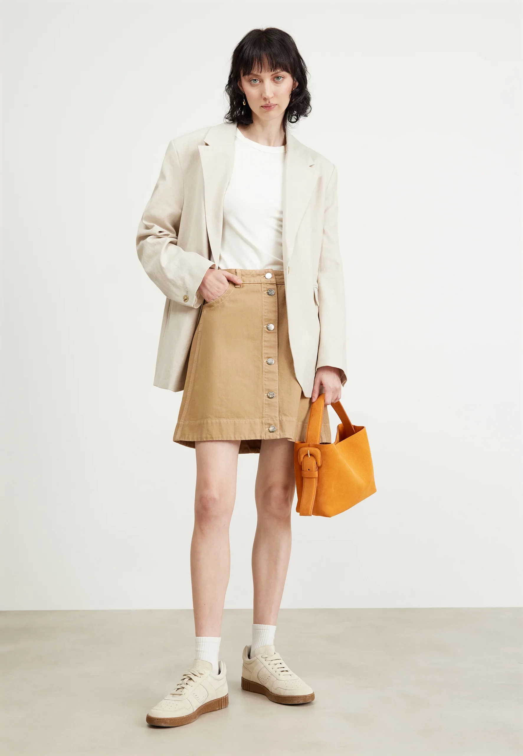 e4315f1c9fcc4d03abf0fcd739f42c8b